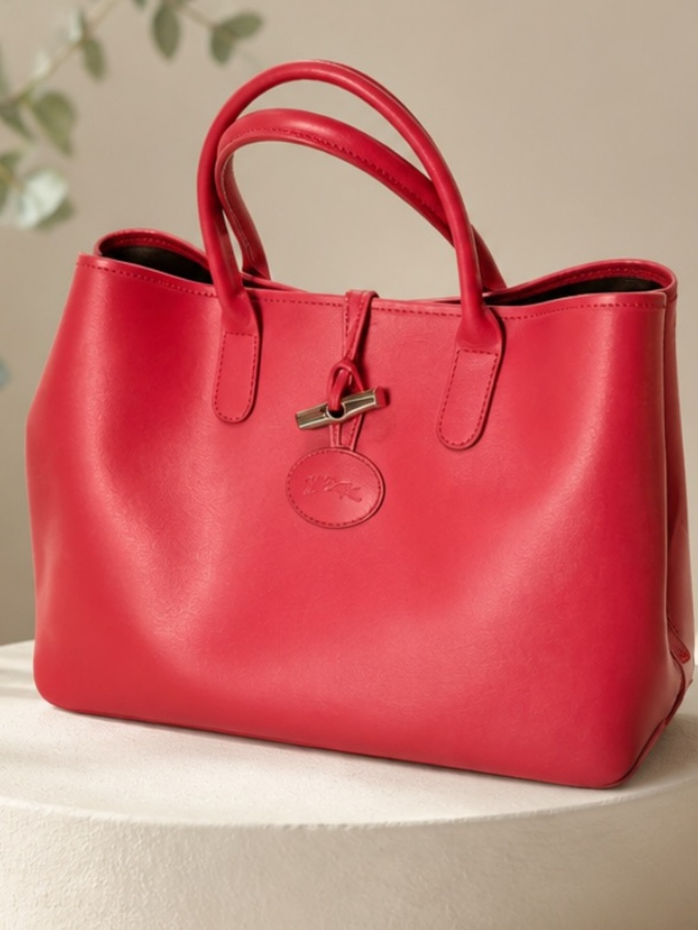 Longchamp Roseau Coral-Red Leather Tote with Toggle Detail - Picture 3 of 17